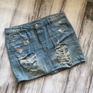 BLUE SPICE JEAN SKIRT / Size 9 /  Distressed